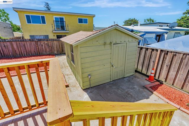 2720 Short St, Oakland, CA 94619
