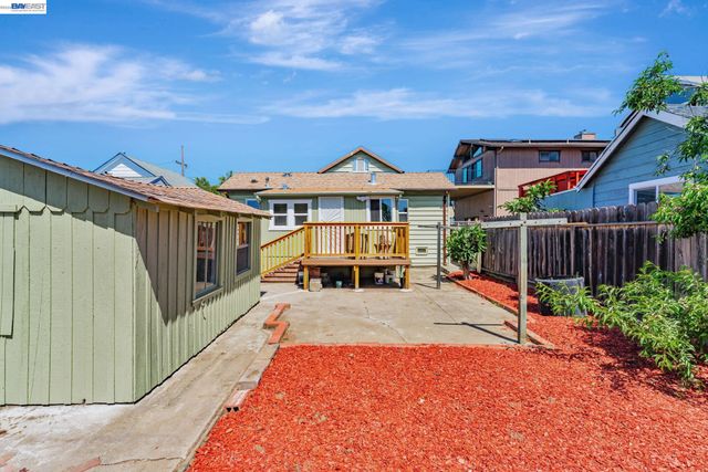 2720 Short St, Oakland, CA 94619