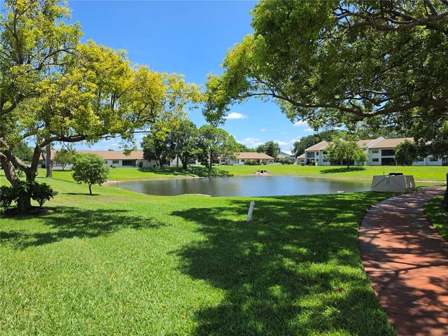 7614 RADCLIFFE CIRCLE 110B, Port Richey, FL 34668
