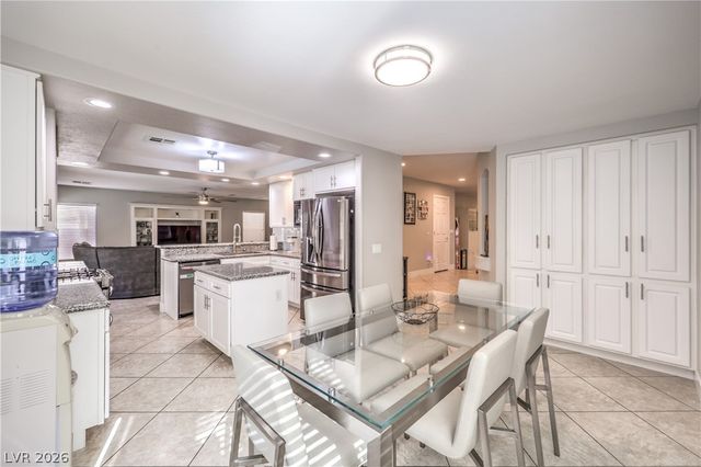 873 Eureka Falls Court, Henderson, NV 89052