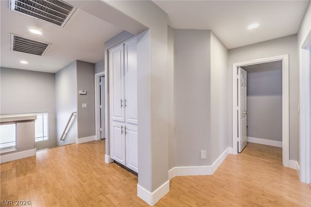 873 Eureka Falls Court, Henderson, NV 89052