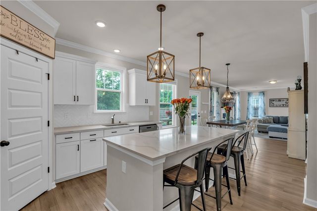761 Oak Hill Lane, Belton, SC 29627