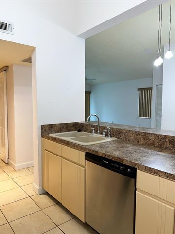 2850 N Oakland Forest Drive 215, Oakland Park, FL 33309