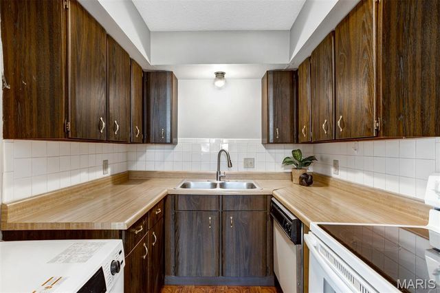 113 Lemans Court 113, Lake St Louis, MO 63367