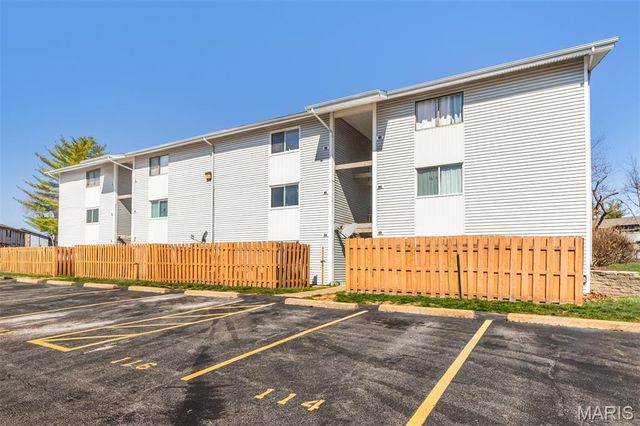 113 Lemans Court 113, Lake St Louis, MO 63367