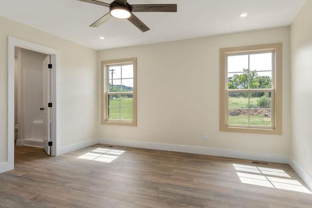 1354 Duck Pond Rd, Sparta, TN 38583