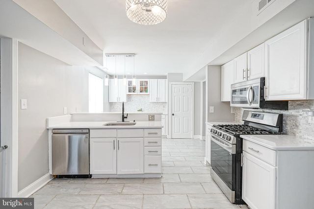 142 ST MORITZ DR, Sicklerville, NJ 08081