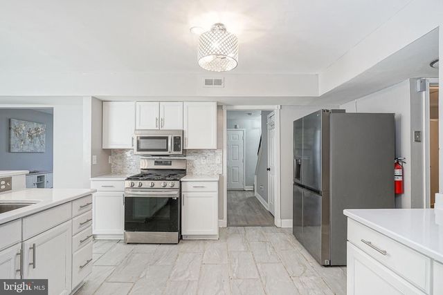 142 ST MORITZ DR, Sicklerville, NJ 08081