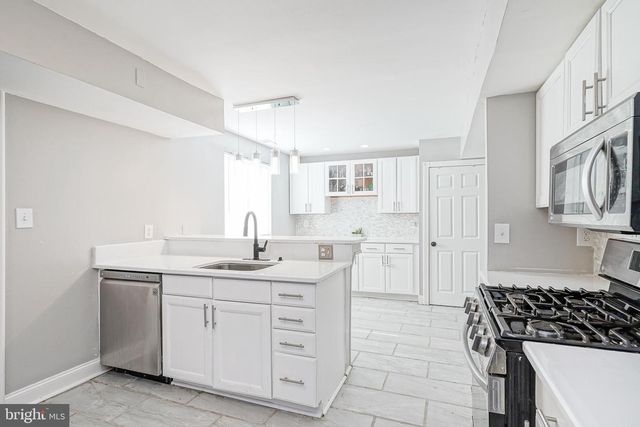 142 ST MORITZ DR, Sicklerville, NJ 08081