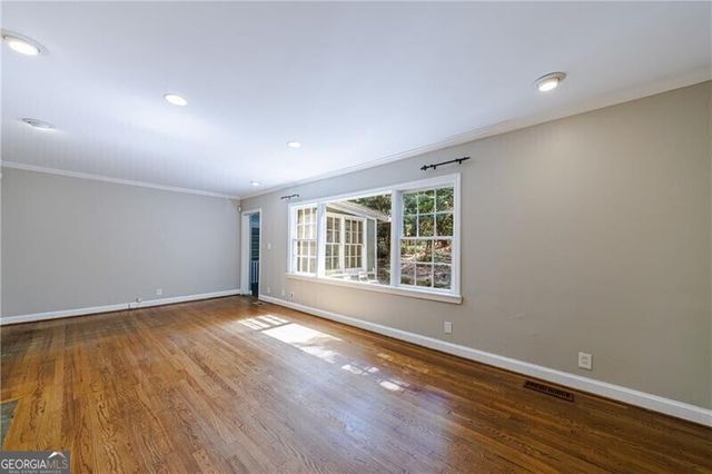 2311 Pembrook Place, Atlanta, GA 30324