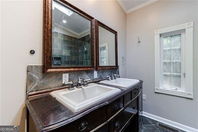 2311 Pembrook Place, Atlanta, GA 30324