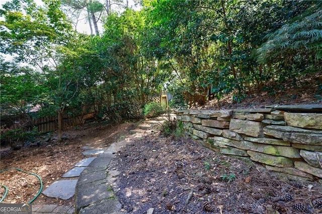 2311 Pembrook Place, Atlanta, GA 30324