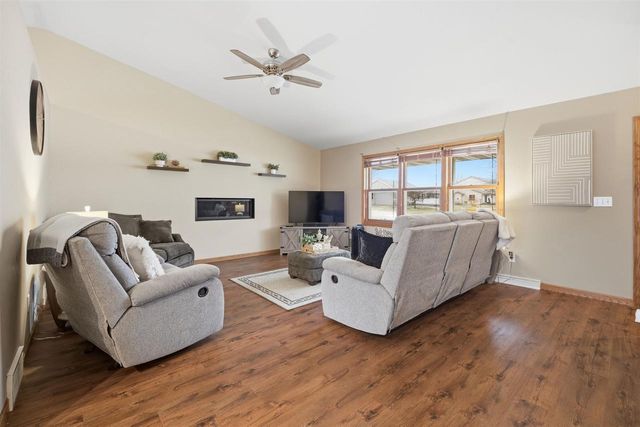 109 NICOLE LANE, Wrightstown, WI 54180