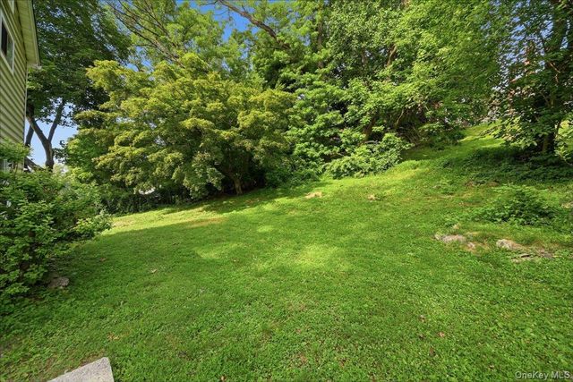 42 Revolutionary Road, Ossining, NY 10562