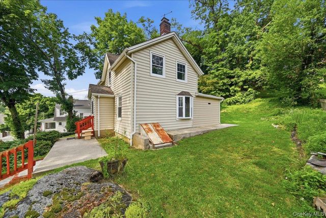 42 Revolutionary Road, Ossining, NY 10562