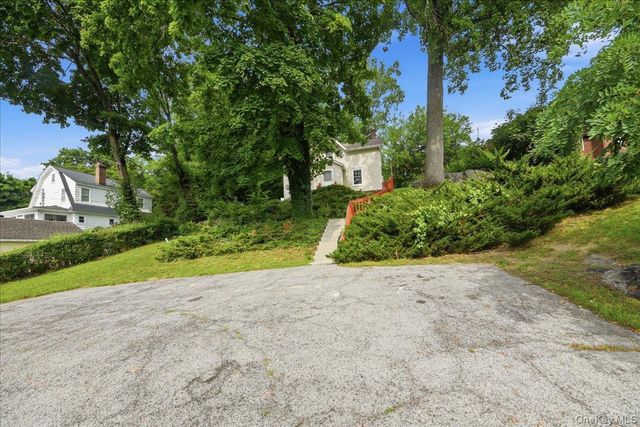42 Revolutionary Road, Ossining, NY 10562