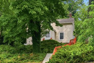 42 Revolutionary Road, Ossining, NY 10562