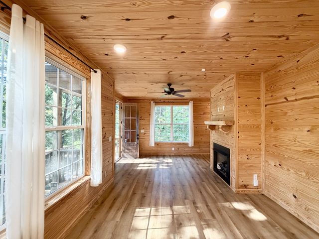 663 Promise Land Rd, Charlotte, TN 37036