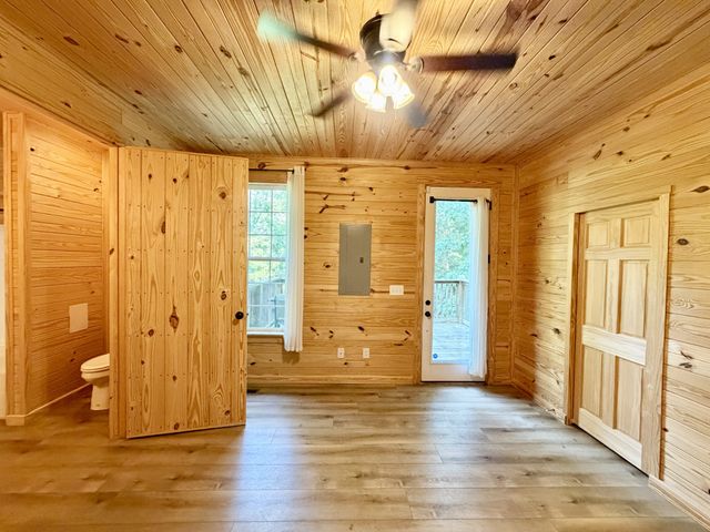 663 Promise Land Rd, Charlotte, TN 37036