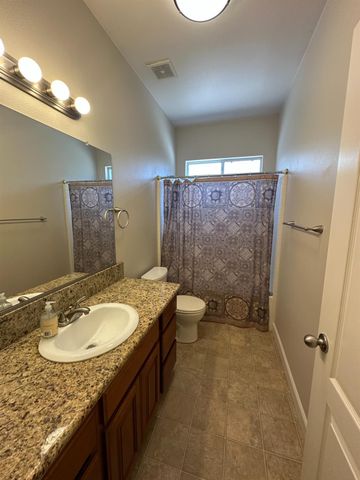 2249 E Rush Avenue, Fresno, CA 93730