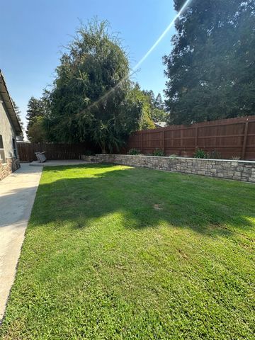 2249 E Rush Avenue, Fresno, CA 93730