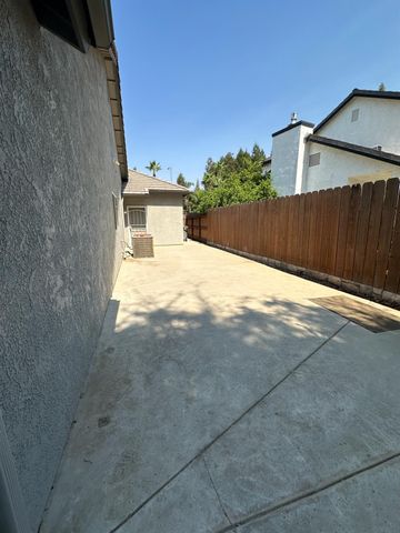 2249 E Rush Avenue, Fresno, CA 93730