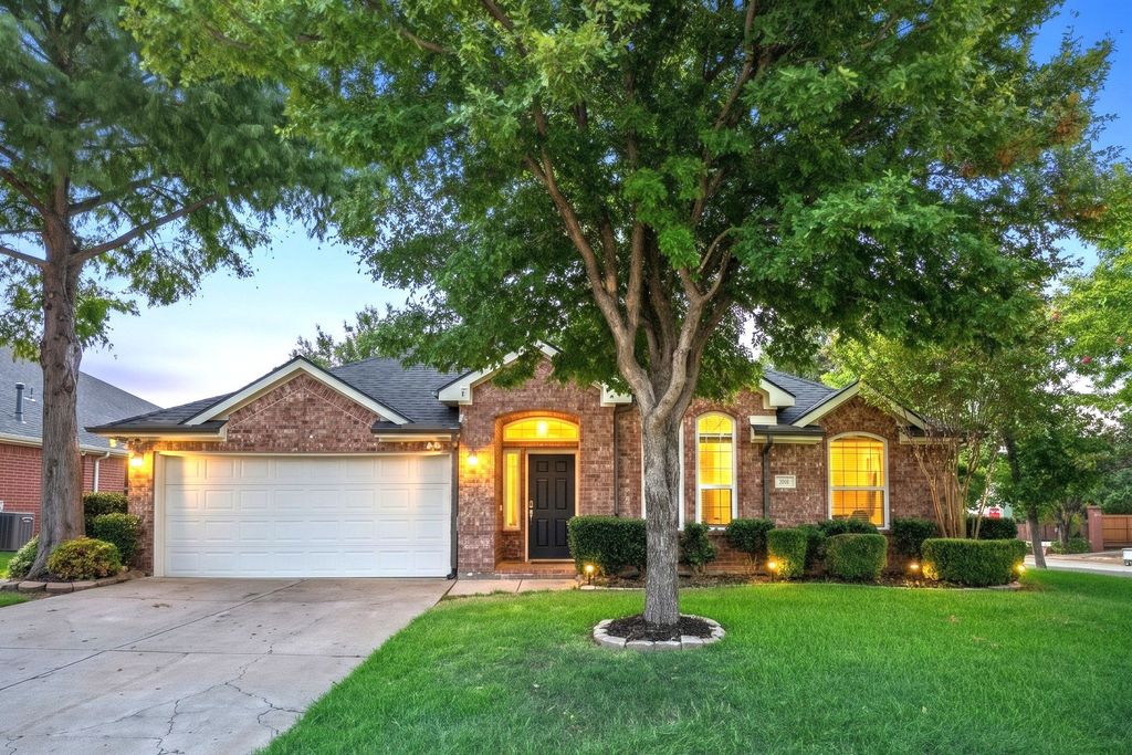 1 Mary Lou Court, Mansfield, TX 76063 — exterior