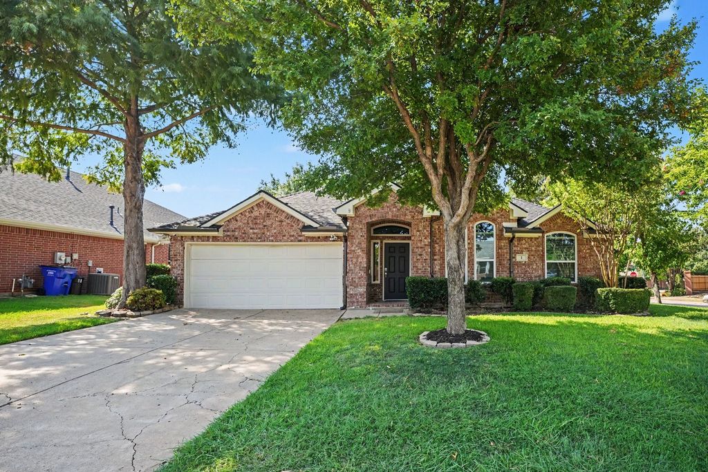 1 Mary Lou Court, Mansfield, TX 76063 — photo 2