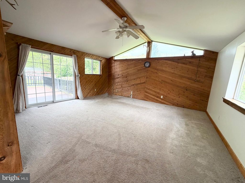 Image 17 of property listing at 19305 UPPER CONSOL RD NW, Frostburg, MD 21532