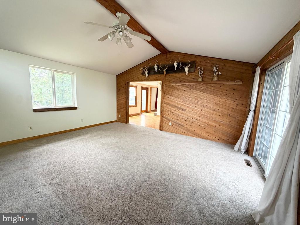 Image 19 of property listing at 19305 UPPER CONSOL RD NW, Frostburg, MD 21532