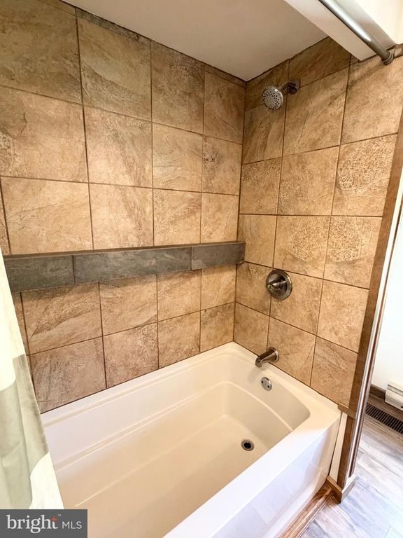 Image 25 of property listing at 19305 UPPER CONSOL RD NW, Frostburg, MD 21532