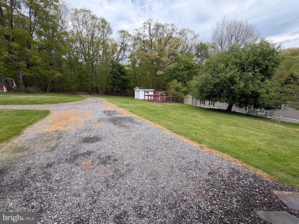 Image 8 of property listing at 19305 UPPER CONSOL RD NW, Frostburg, MD 21532