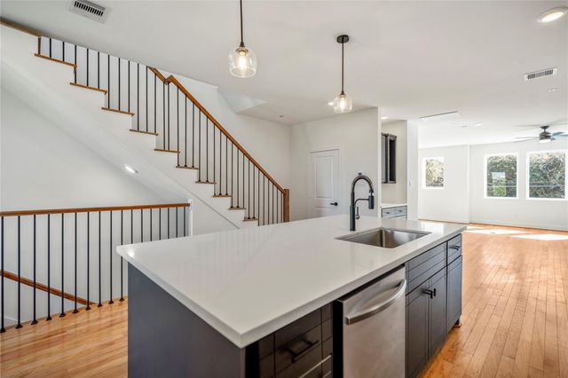 6320 Del Rio Street, Houston, TX 77021