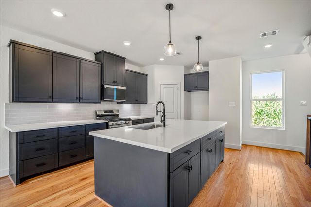 6320 Del Rio Street, Houston, TX 77021