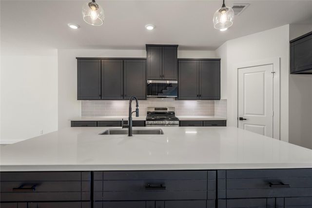 6320 Del Rio Street, Houston, TX 77021