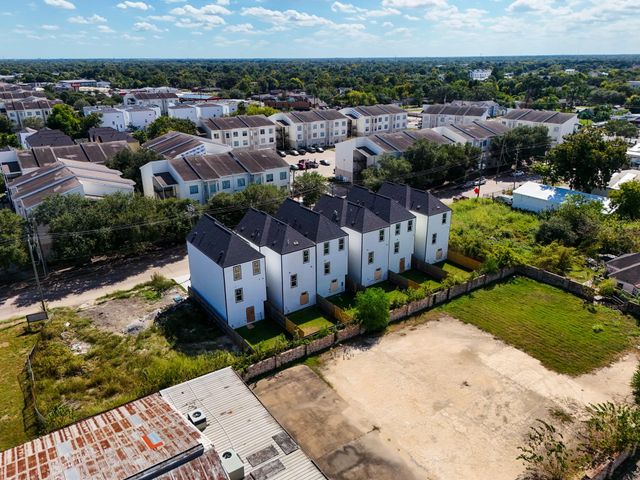 6320 Del Rio Street, Houston, TX 77021