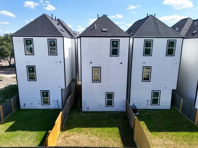 6320 Del Rio Street, Houston, TX 77021