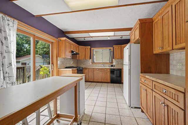 1216 Hovey Street SW, Grand Rapids, MI 49504