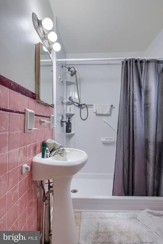 328 W MAPLE ST, Dallastown, PA 17313