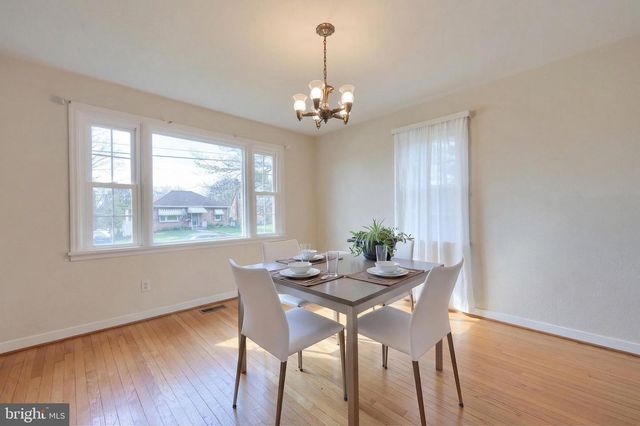 328 W MAPLE ST, Dallastown, PA 17313