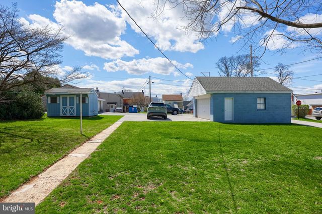 328 W MAPLE ST, Dallastown, PA 17313