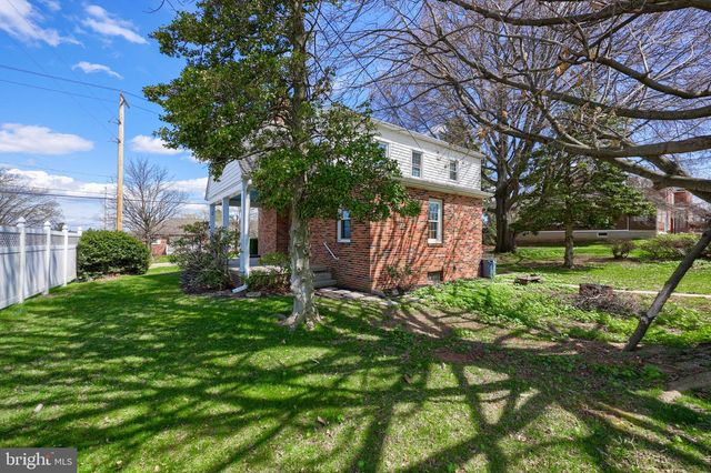 328 W MAPLE ST, Dallastown, PA 17313