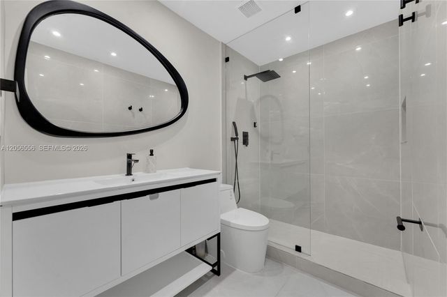 20903 Leeward Court 3111, Aventura, FL 33180