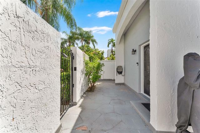 20903 Leeward Court 3111, Aventura, FL 33180