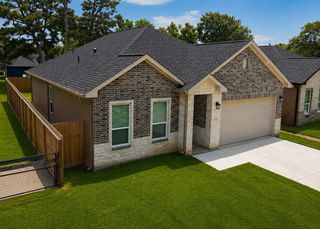 707 S Carroll, La Porte, TX 77571