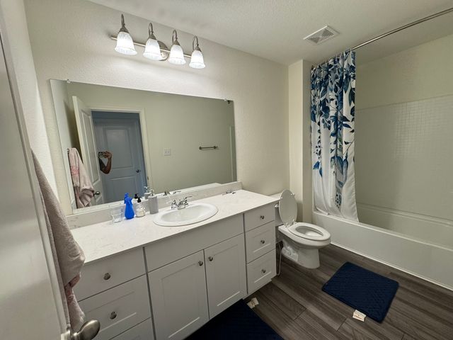 17 Cherryridge Drive, Edgecliff Village, TX 76134