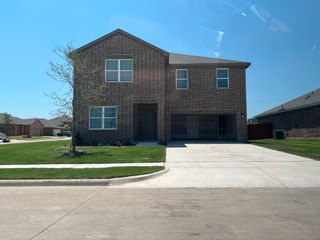 17 Cherryridge Drive, Edgecliff Village, TX 76134
