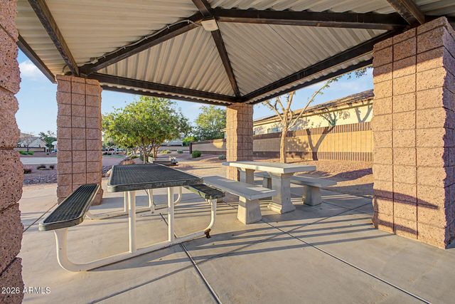 17082 W NORTHAMPTON Road, Surprise, AZ 85374