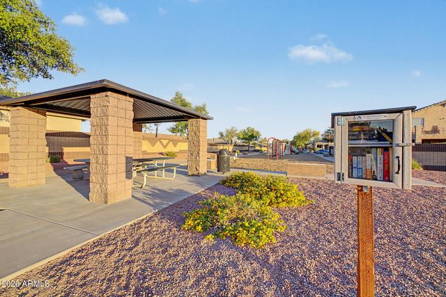 17082 W NORTHAMPTON Road, Surprise, AZ 85374