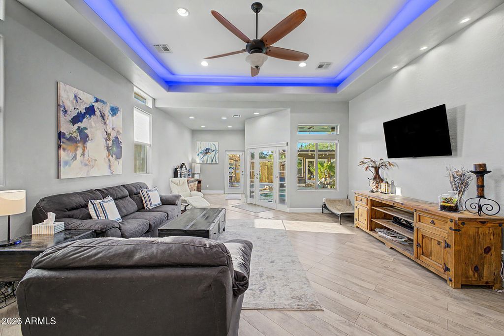 Image 7 of property listing at 17082 W NORTHAMPTON Road, Surprise, AZ 85374